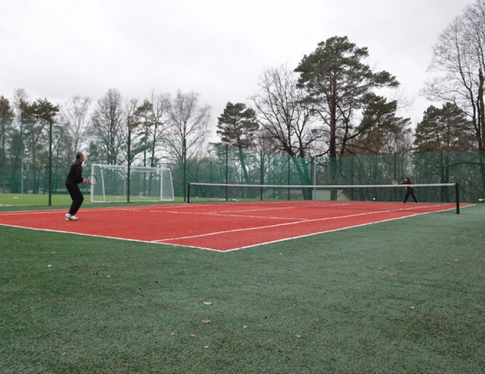 Теннисный корт - Отель Welna Eco Spa Resort / Велна Эко Спа Резорт